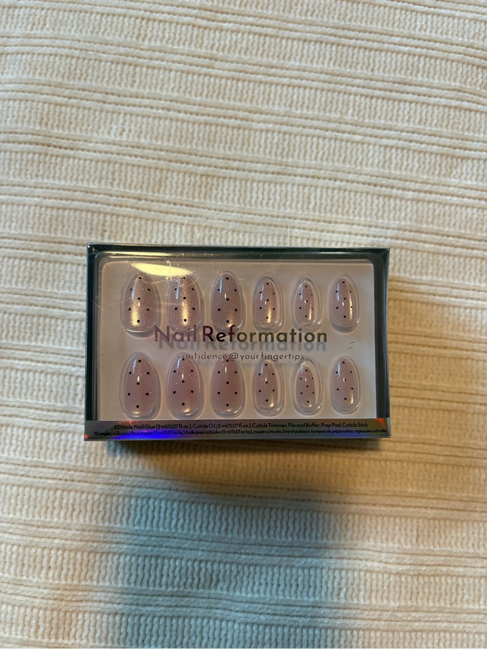 Nail Reformation Press-On Nails in Shinny Light pink with Black Polka Dots